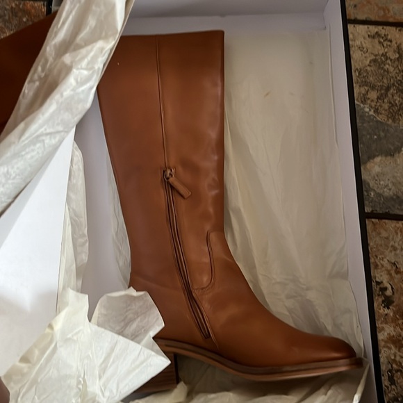 Sadie knee-high boots in leather 
Women's Tall Leather Boots - Tan - Picture 4 of 4